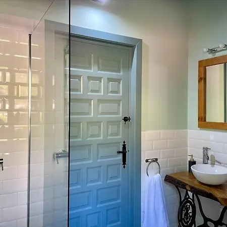 度假居 La Fontana, Descubre Cabarceno Y Cantabria *