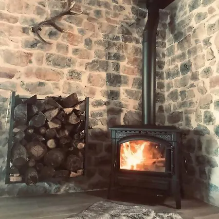 La Fontana, Descubre Cabarceno Y Cantabria 比利亚卡列多