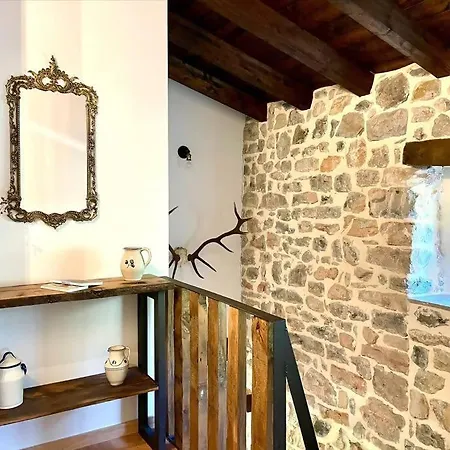 Semesterbostad La Fontana, Descubre Cabarceno Y Cantabria