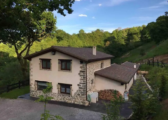 Holiday home La Fontana, Descubre Cabarceno Y Cantabria *